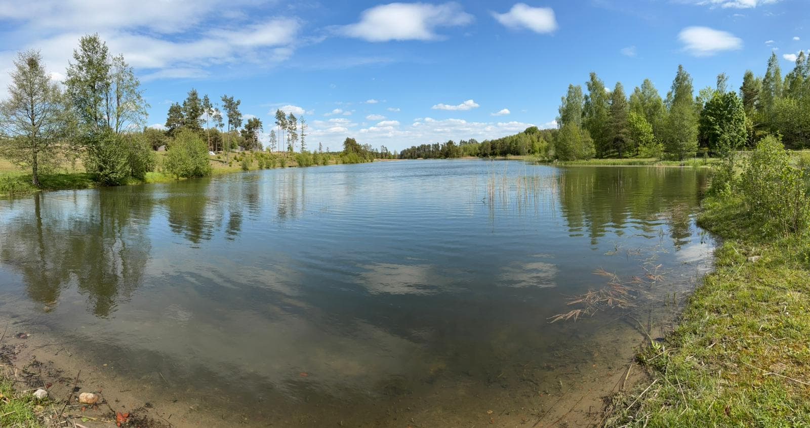 Wschód słońca nad łowiskiem